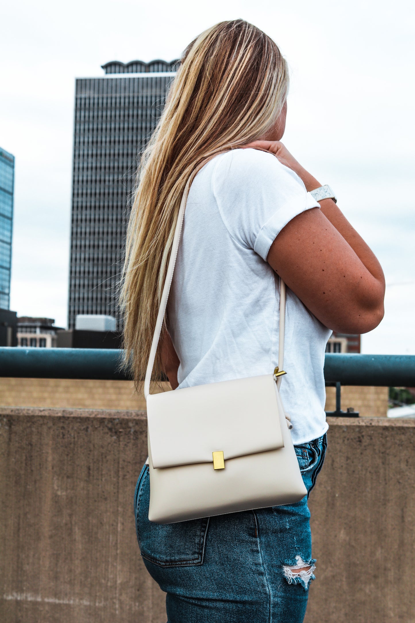 The simplicity shoulder bag -  white