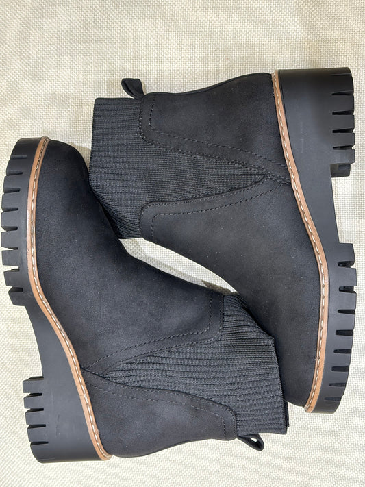 Magnolia Suede Black boots