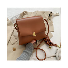 Load image into Gallery viewer, The simplicity shoulder bag - Caramel
